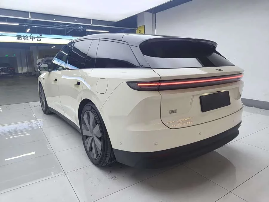 Li Auto i6