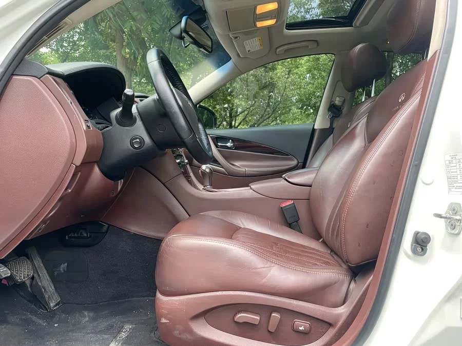 Infiniti QX50