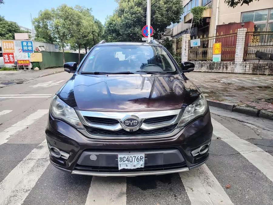 BYD S7