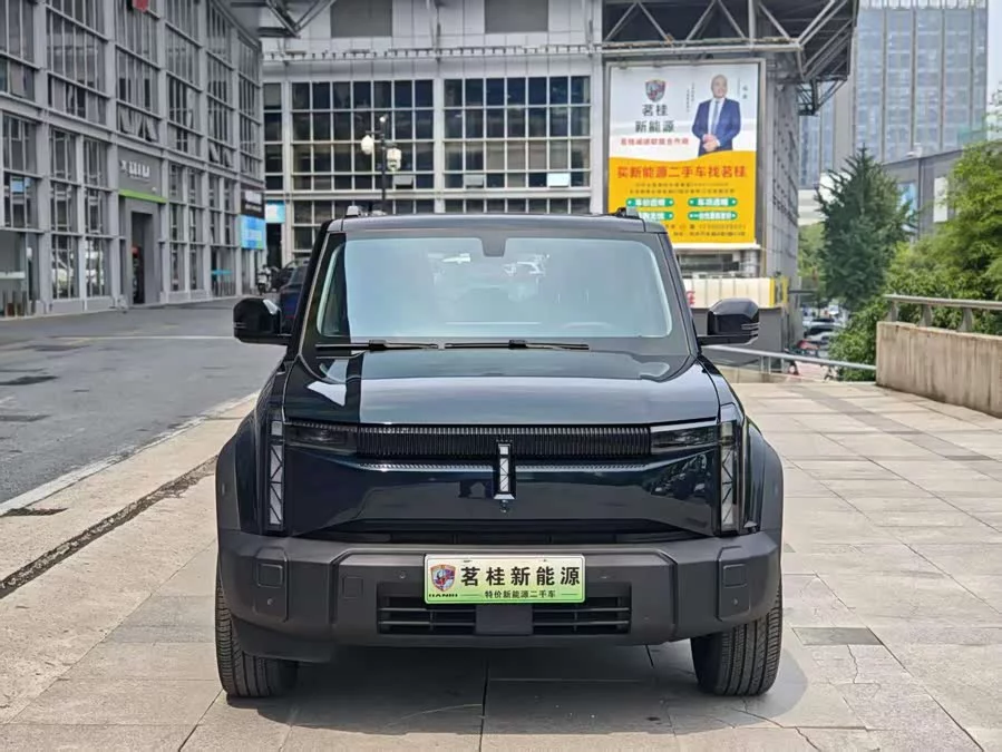 iCAR 03