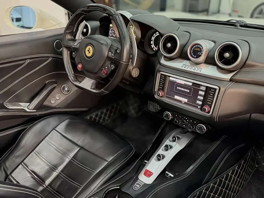 Ferrari California T