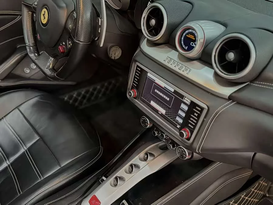 Ferrari California T