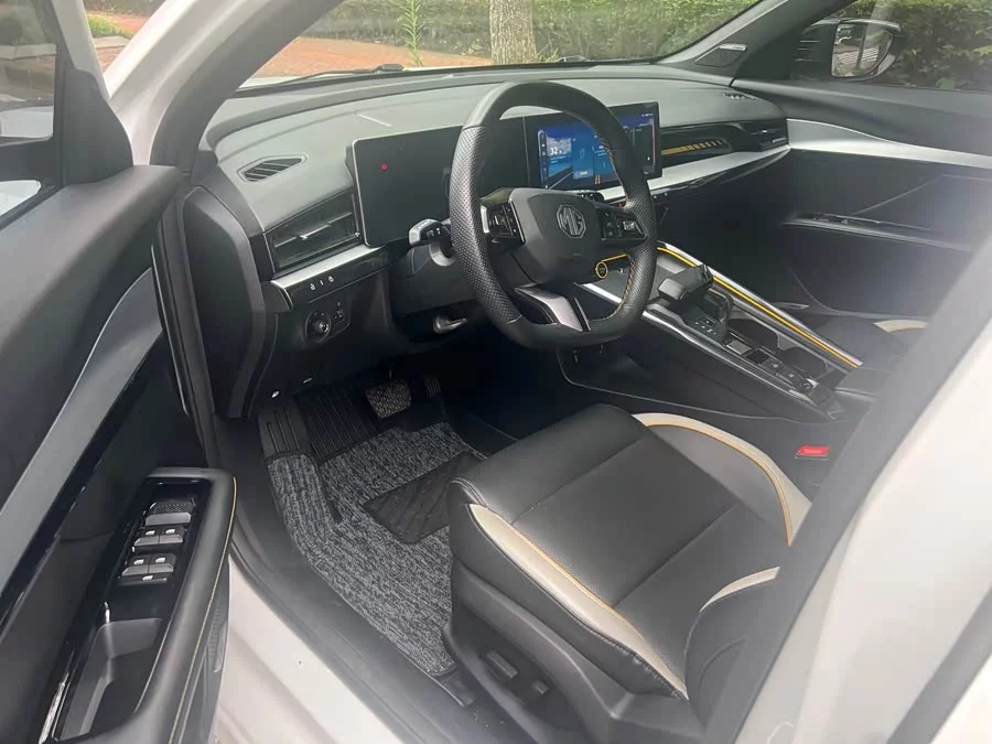 MG 5 Scorpio