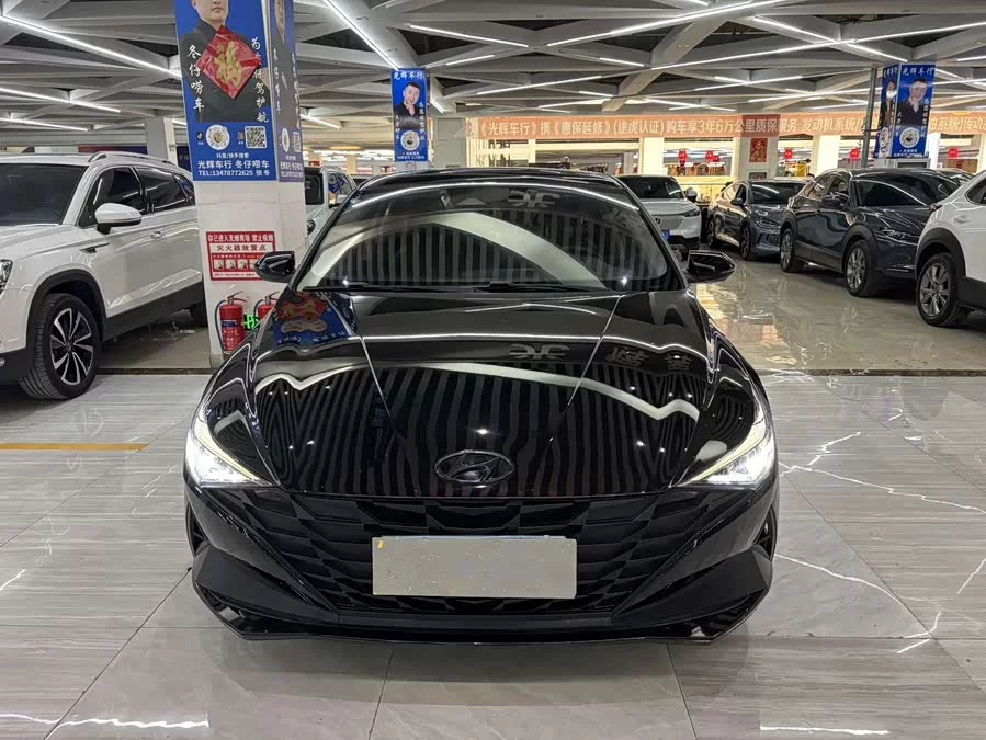 Hyundai Elantra