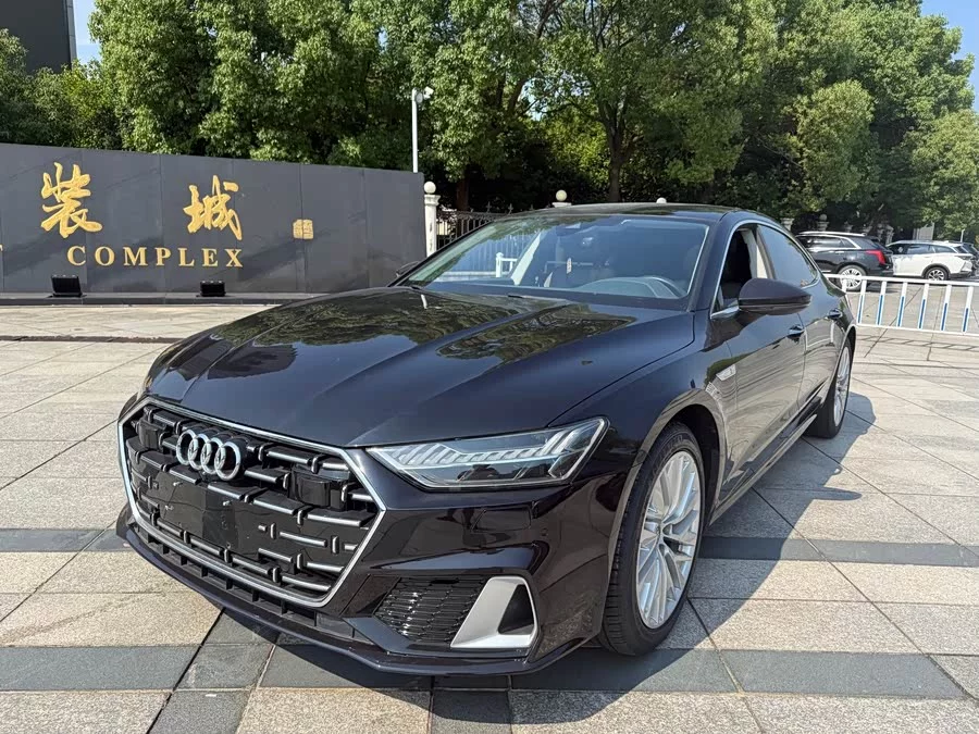 Audi A7L