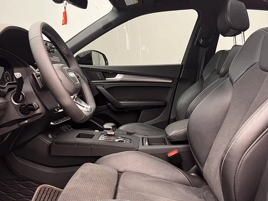 Audi Q5L Sportback