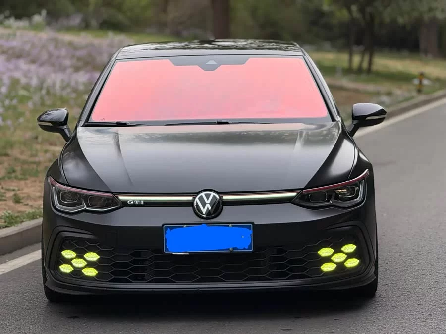 Volkswagen Golf GTI