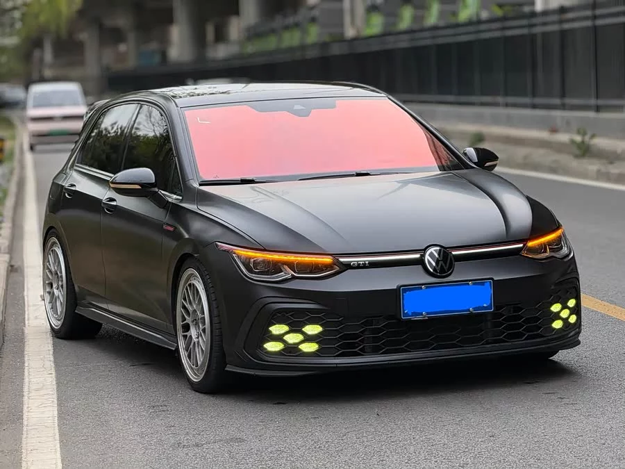Volkswagen Golf GTI
