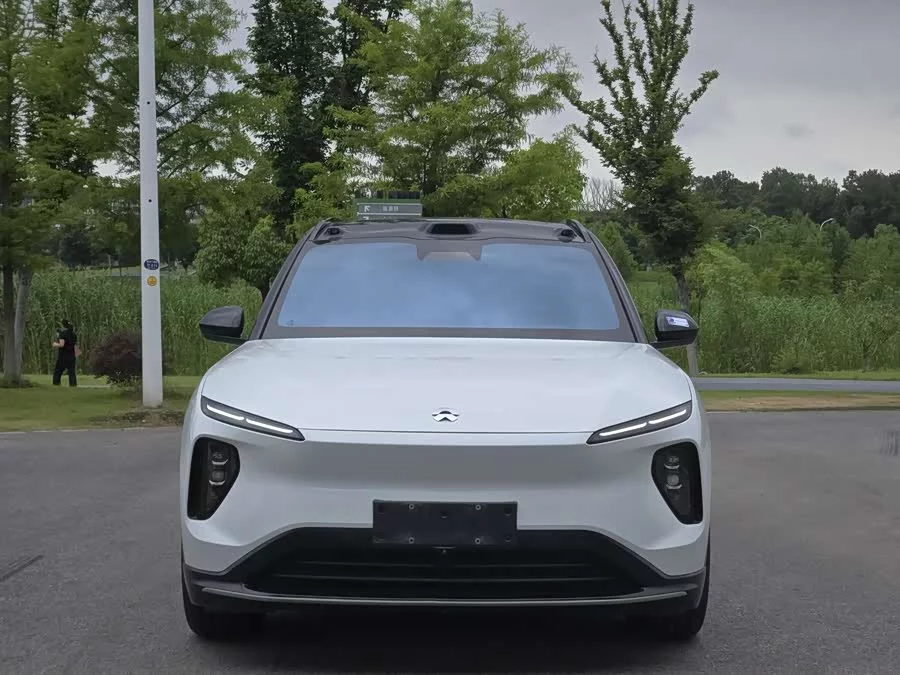 NIO ES6