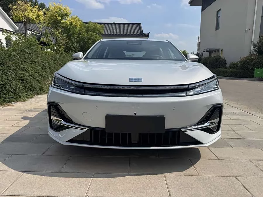 Geely Galaxy A7 EM