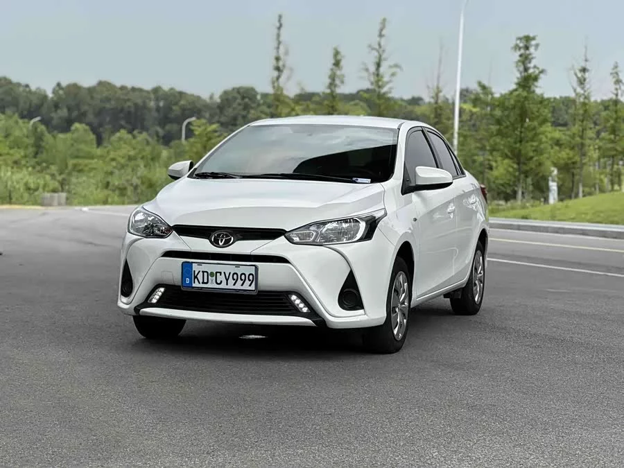 Toyota YARiS L Enjoy