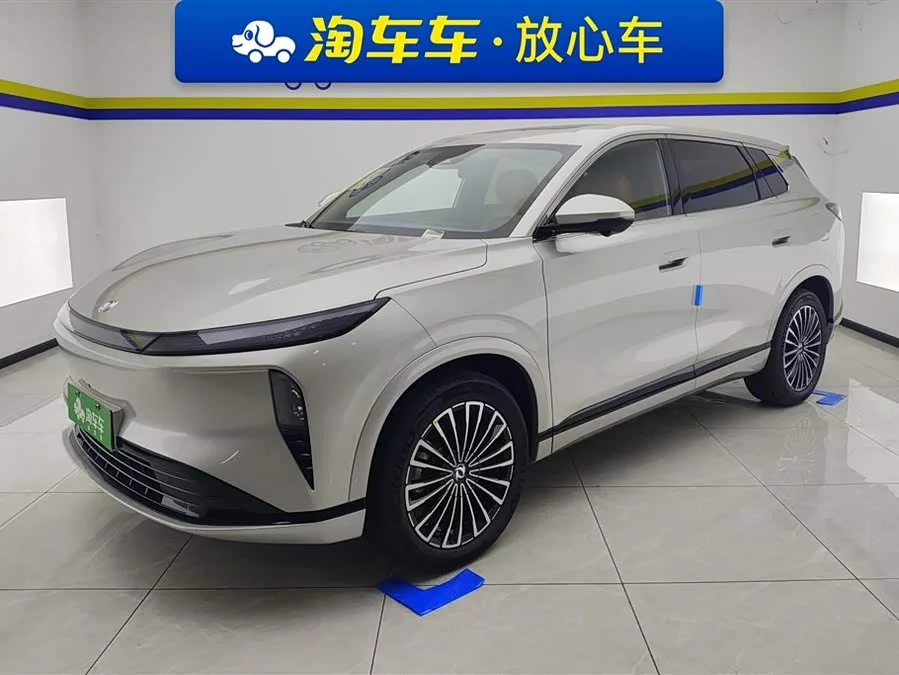 Dongfeng L8