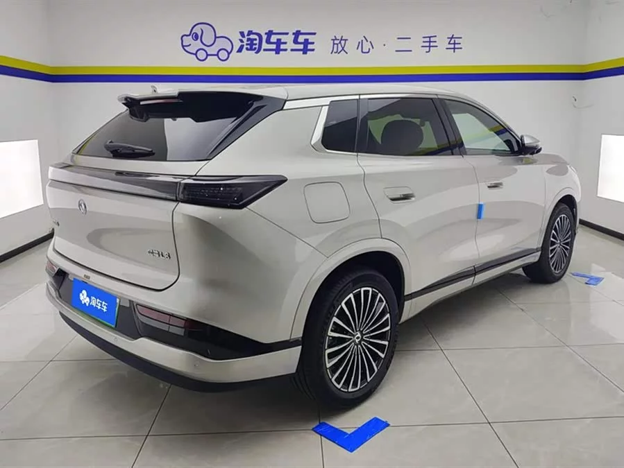 Dongfeng L8