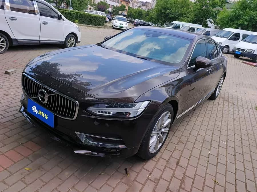 Volvo S90