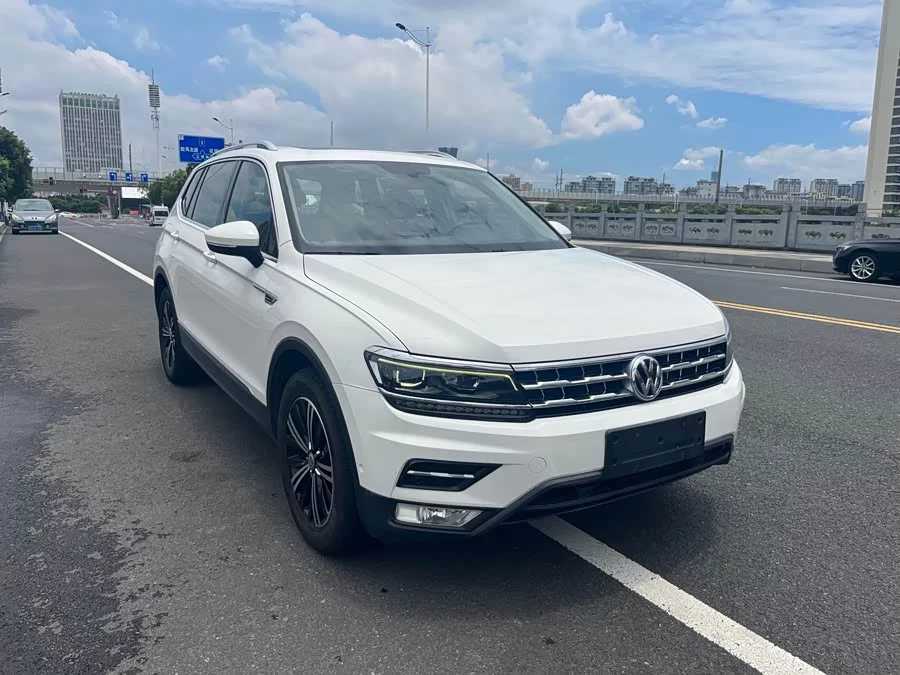 Volkswagen Tiguan L