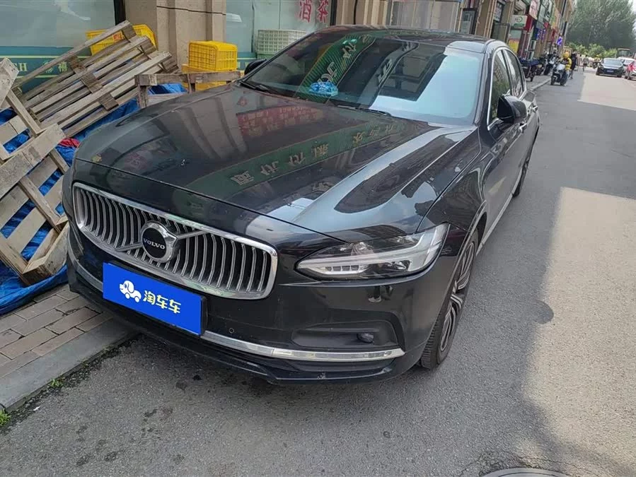 Volvo S90