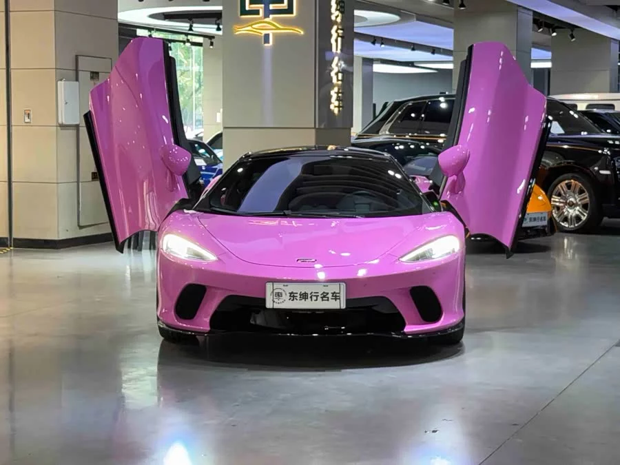 McLaren GT