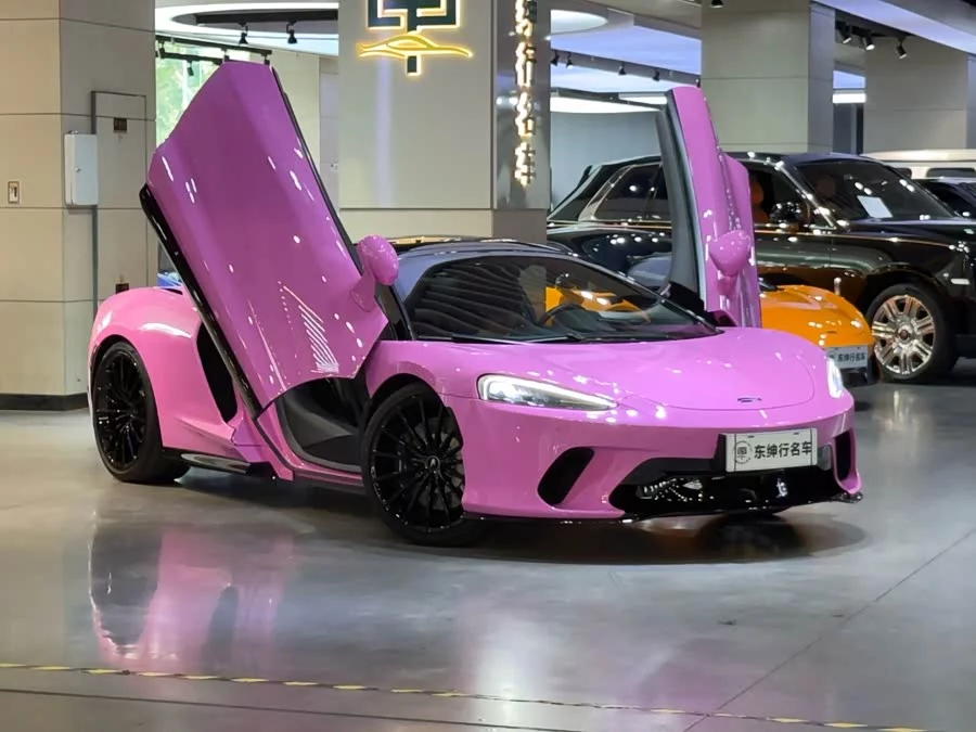 McLaren GT