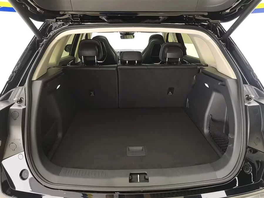 Hongqi HS3 PHEV