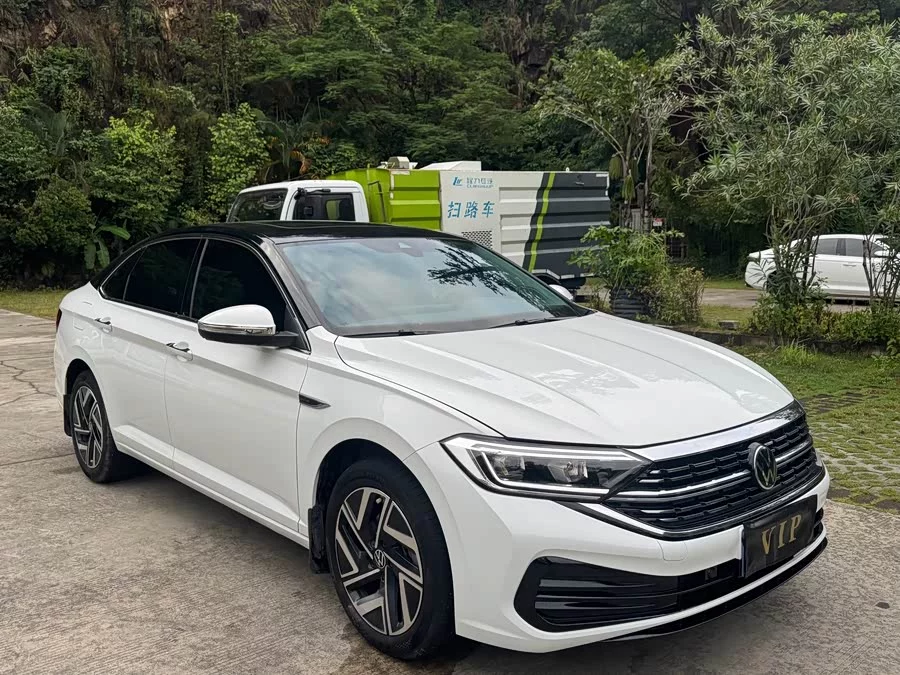 Volkswagen Sagitar