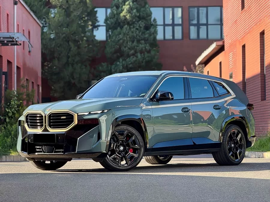 BMW XM