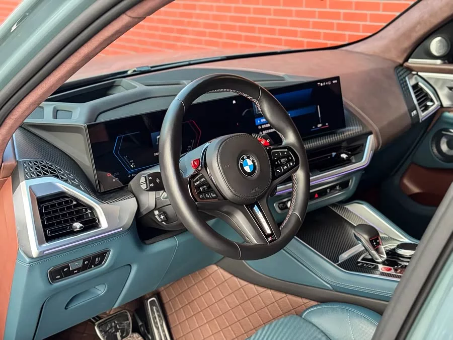 BMW XM
