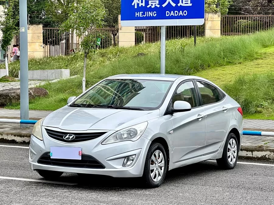 Hyundai Rena