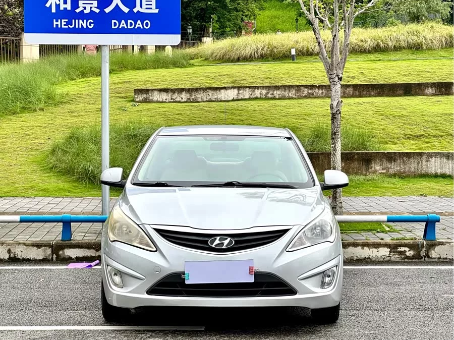 Hyundai Rena