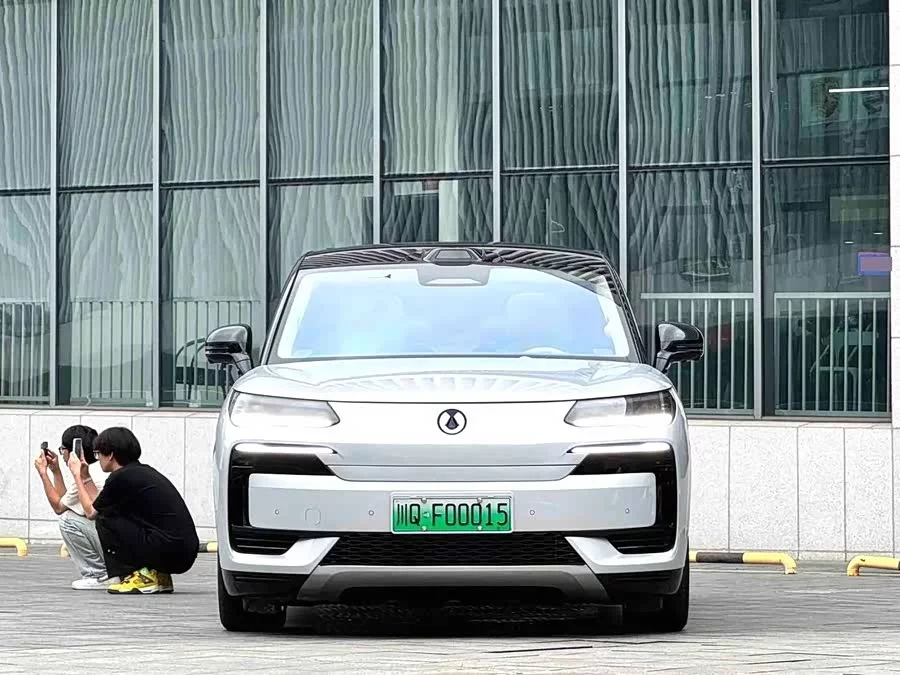 BYD N9