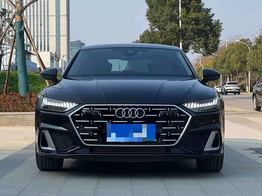 Audi A7L