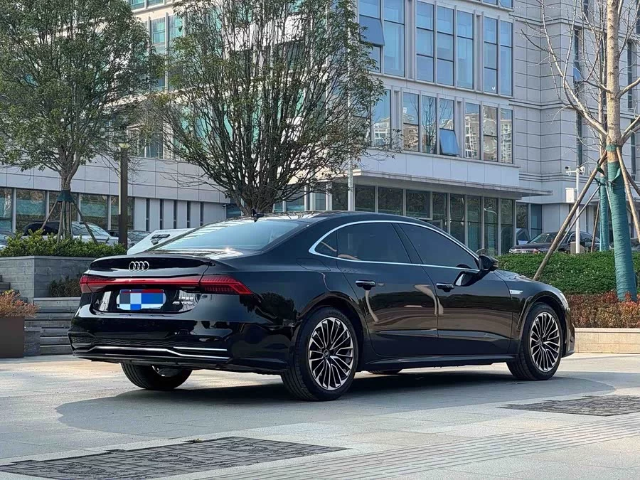 Audi A7L