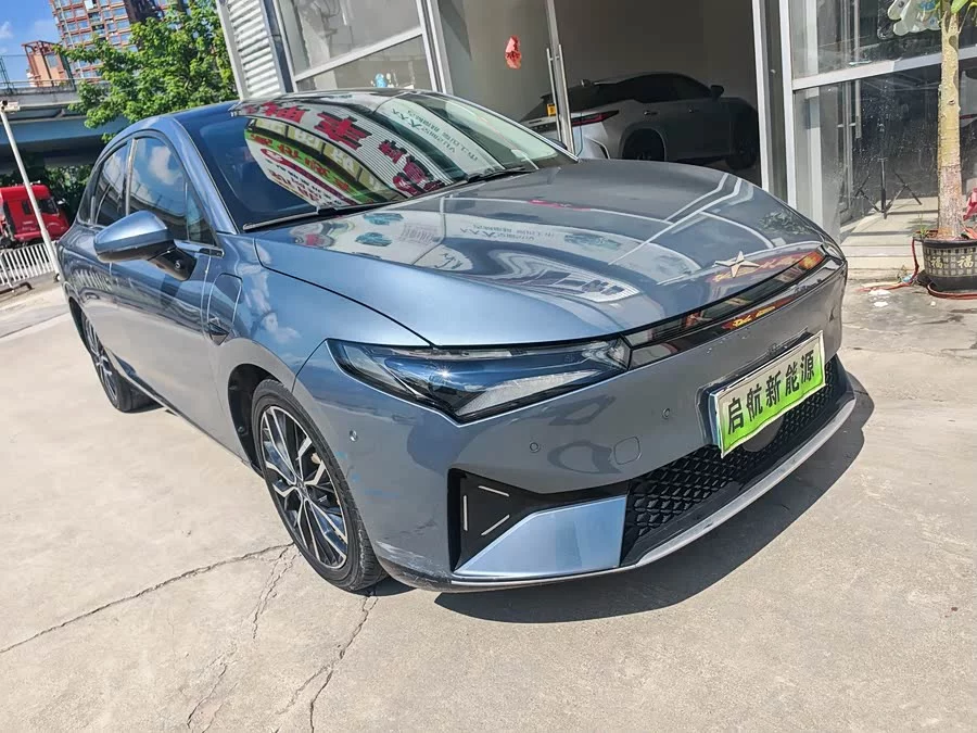 Xpeng P5