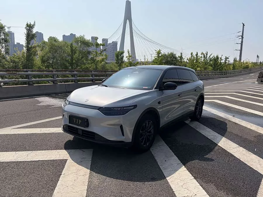 Leapmotor C11
