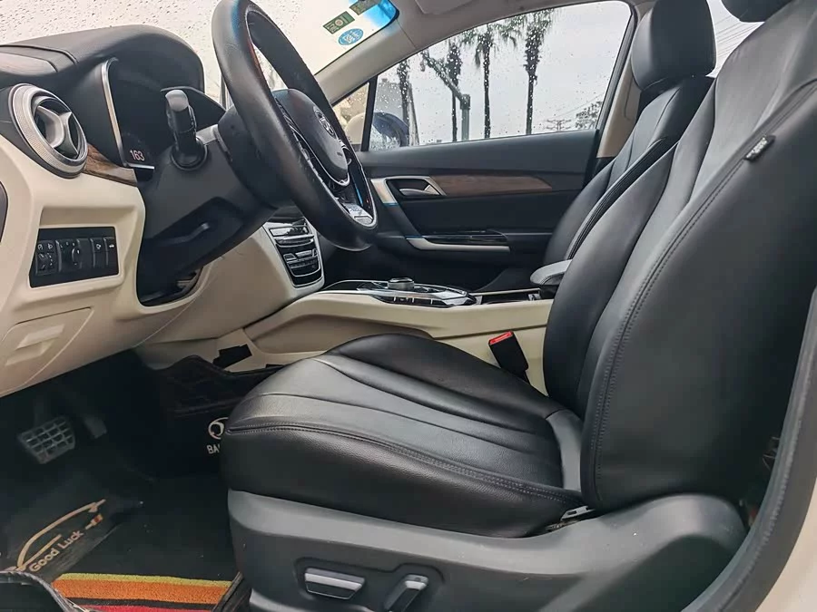 BAIC Beijing EU5