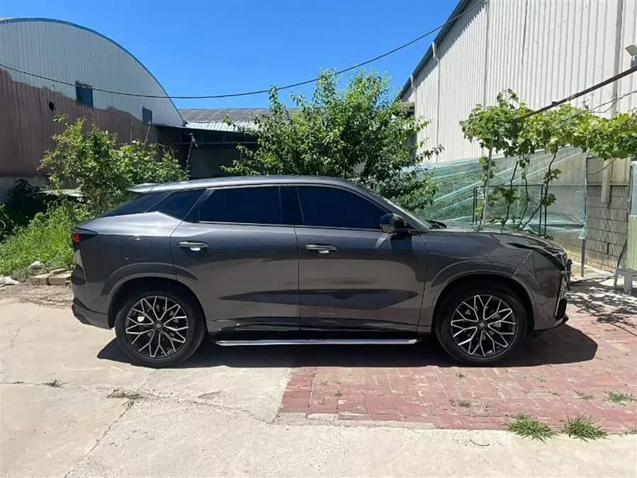 Changan UNI-Z PHEV