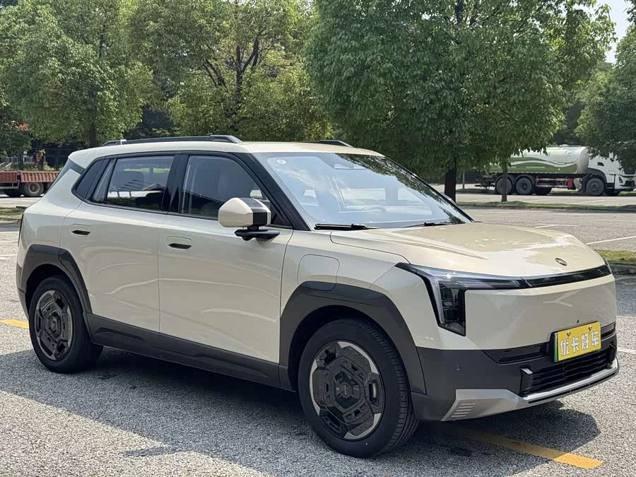 Dongfeng Nano 06