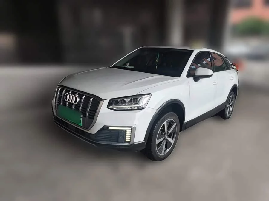 Audi Q2L e-tron