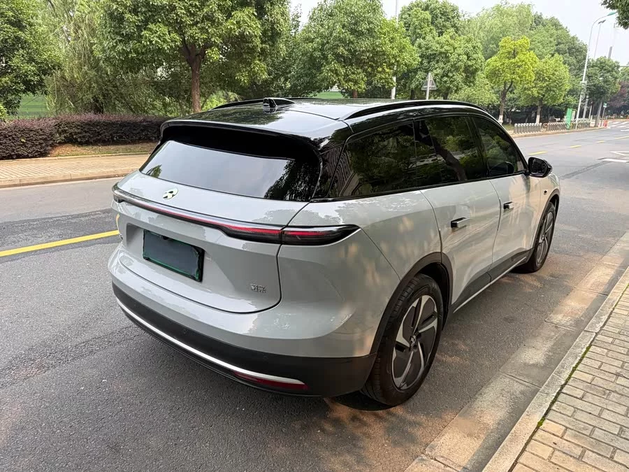 NIO ES6