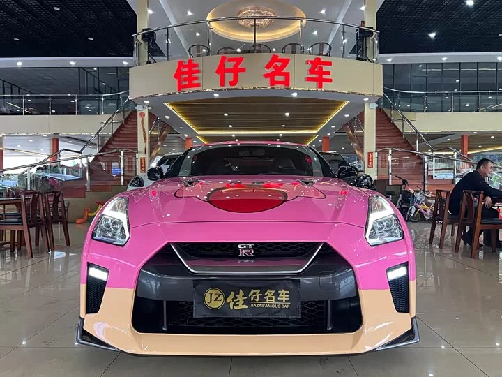 Nissan GT-R
