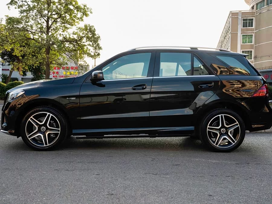 Mercedes Benz GLE (Imported)
