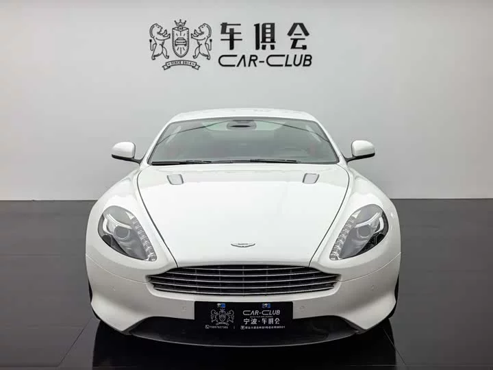 Aston Martin DB9