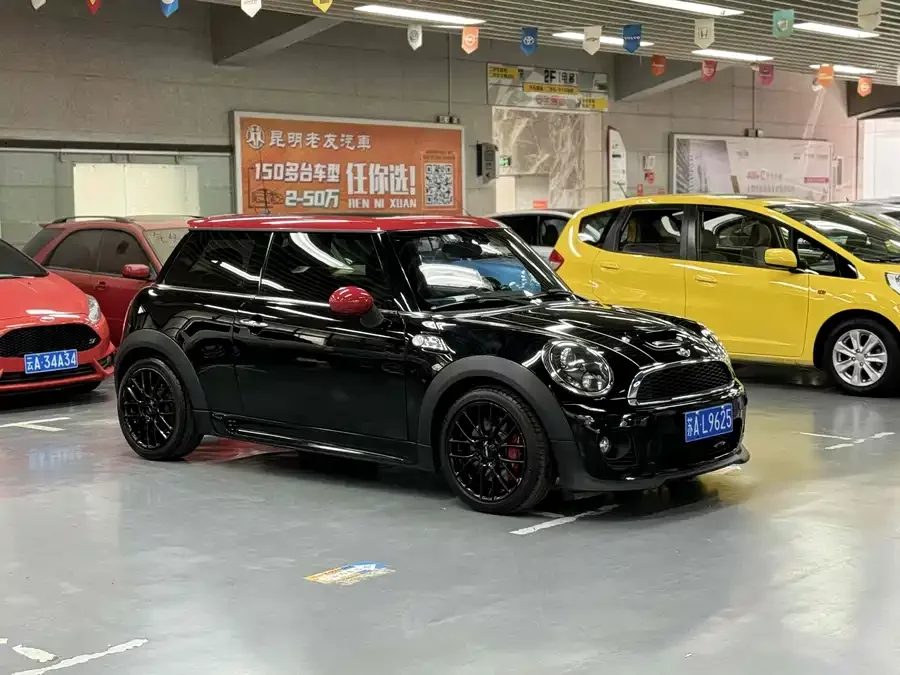 MINI JCW