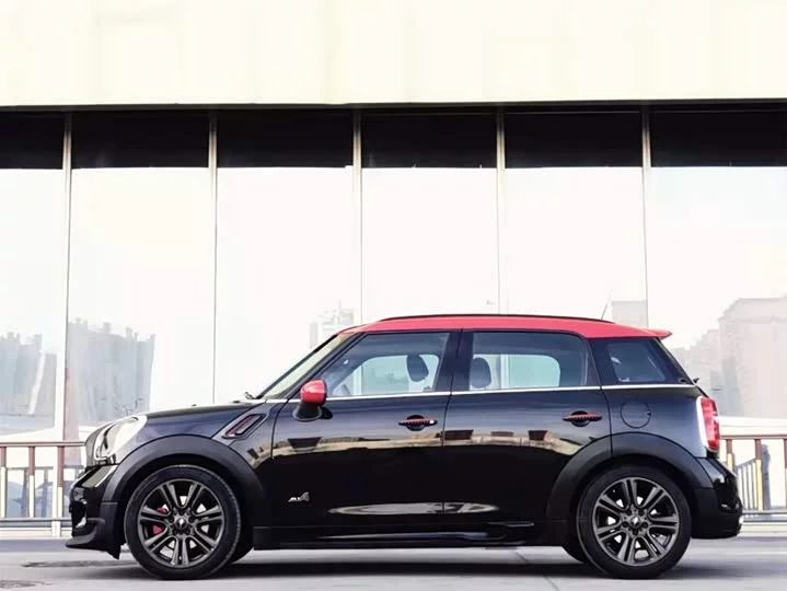 MINI JCW COUNTRYMAN