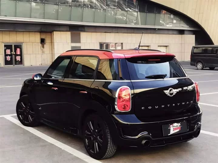 MINI JCW COUNTRYMAN