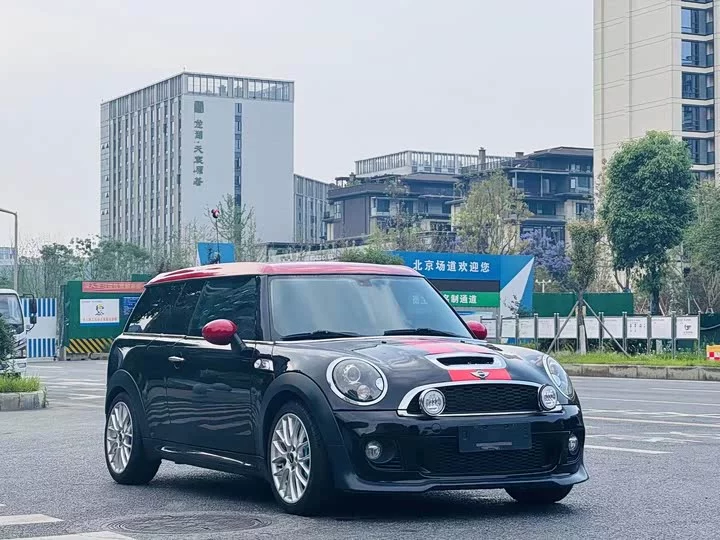 MINI CLUBMAN