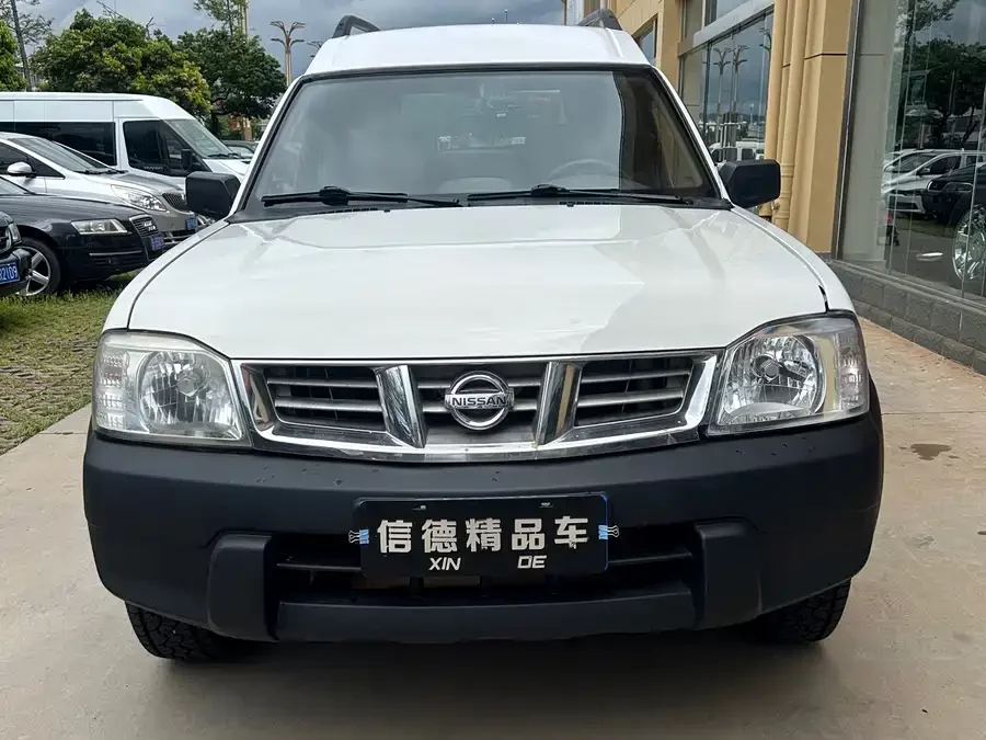 Nissan ZN van