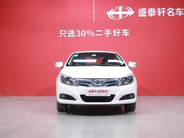 BYD e5