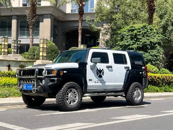 Hummer H3