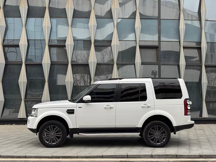 Land Rover finds