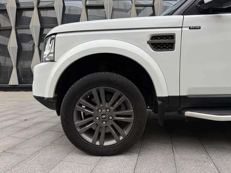 Land Rover finds